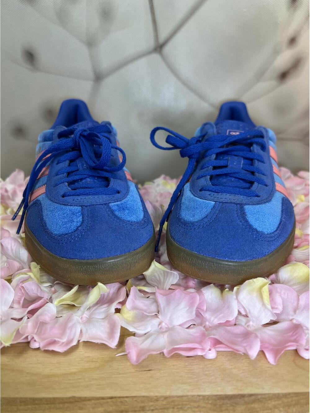 Gazelle  Adidas Indoor in Blue, Semi Pink & Gum - Picture 9 of 9